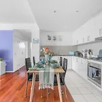 Convenient 2 Bedrooms Apartment In Parramatta