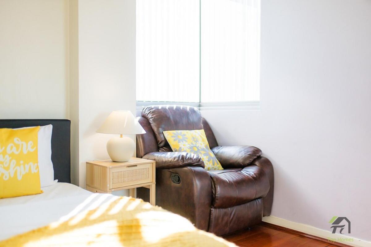 Convenient 2 Bedrooms In Parramatta
