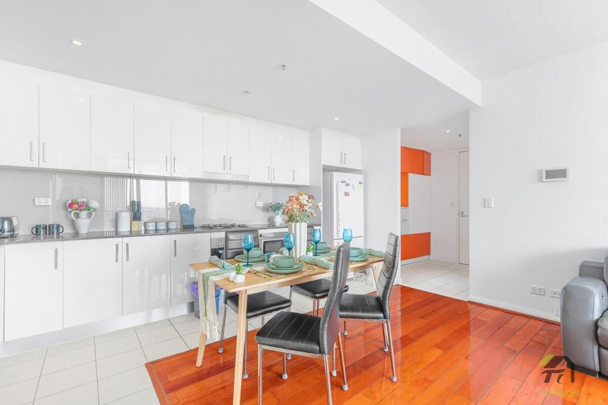 Apartment Convenient 2 Bedrooms In Parramatta *