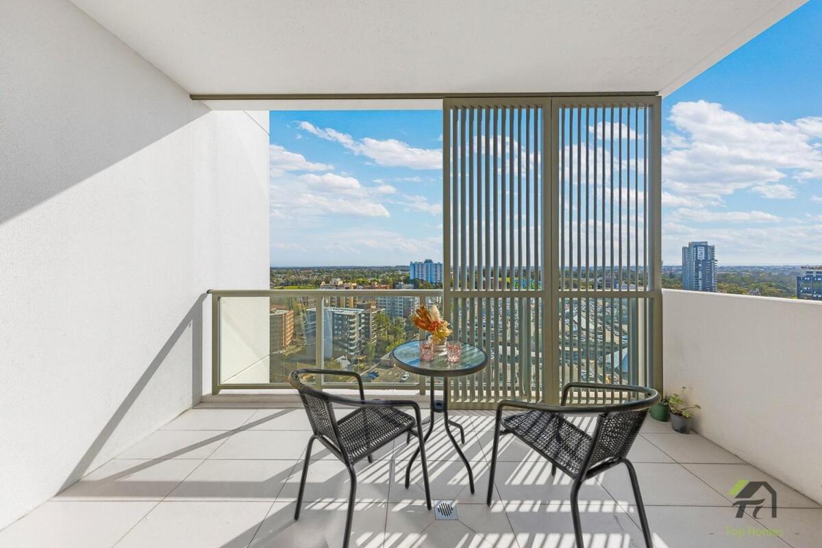 Convenient 2 Bedrooms In Parramatta Apartment Sydney